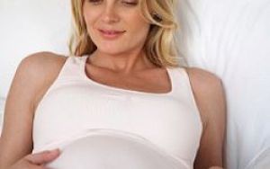 Месячные во время беременности: симптомы